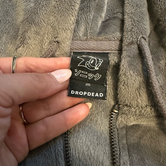 Gray Hoodie with Sonic Hedgehog Pattern - Picture 3 of 4